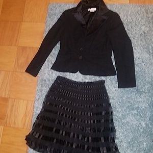 2 piece Women's Skirt Suit, pleated skirt